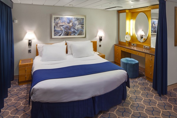 RCI, Jewel, GrandSuite, Bedroom.jpg